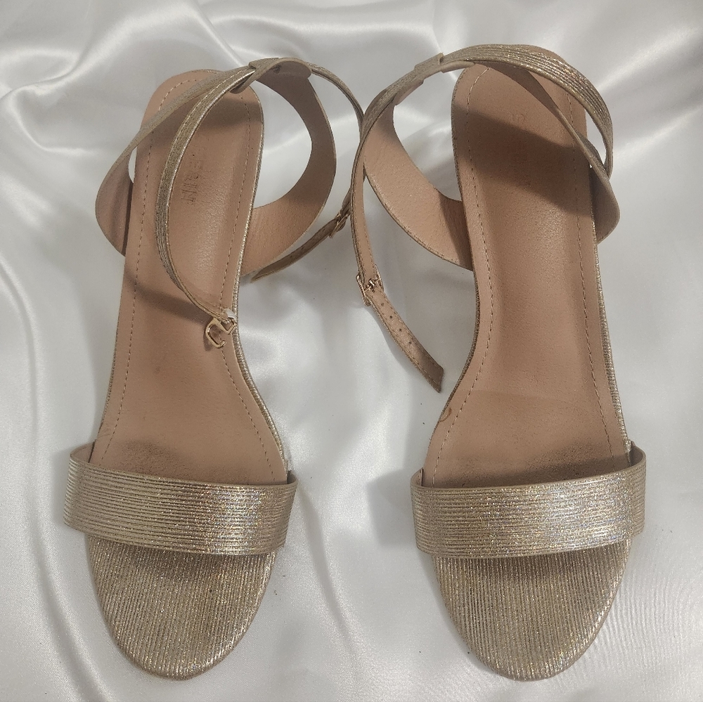 🔥PRICE DROP🔥 SHEIN GOLD SANDALS (3") SIZE 41 (9)
